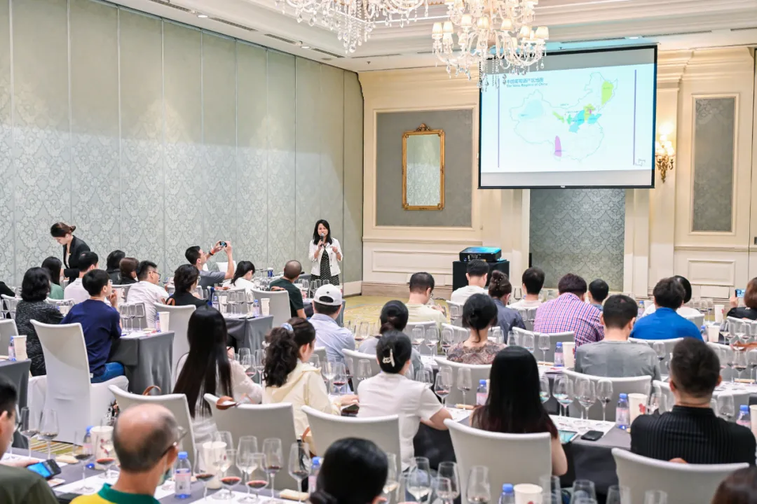 葡萄酒巨匠刘琳mw对于香格里拉·圣域高度评估